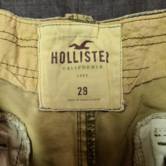 Hollister men’s camo cargo shorts - Picture 3 of 3